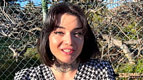 Dövmeli hatun öyle bir azıyor ki kudurarak sikişiyor
