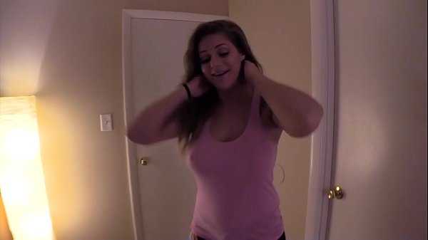 Aldatan Evli Komşusunun İçine Boşalıyor